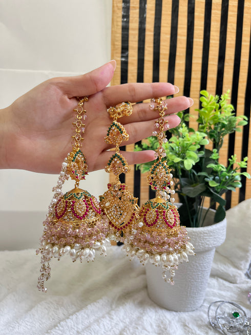Noratan jhumke tika
